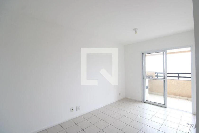 Balcony with a grill in a 3-bedroom apartment, 74 m² — photo 15
