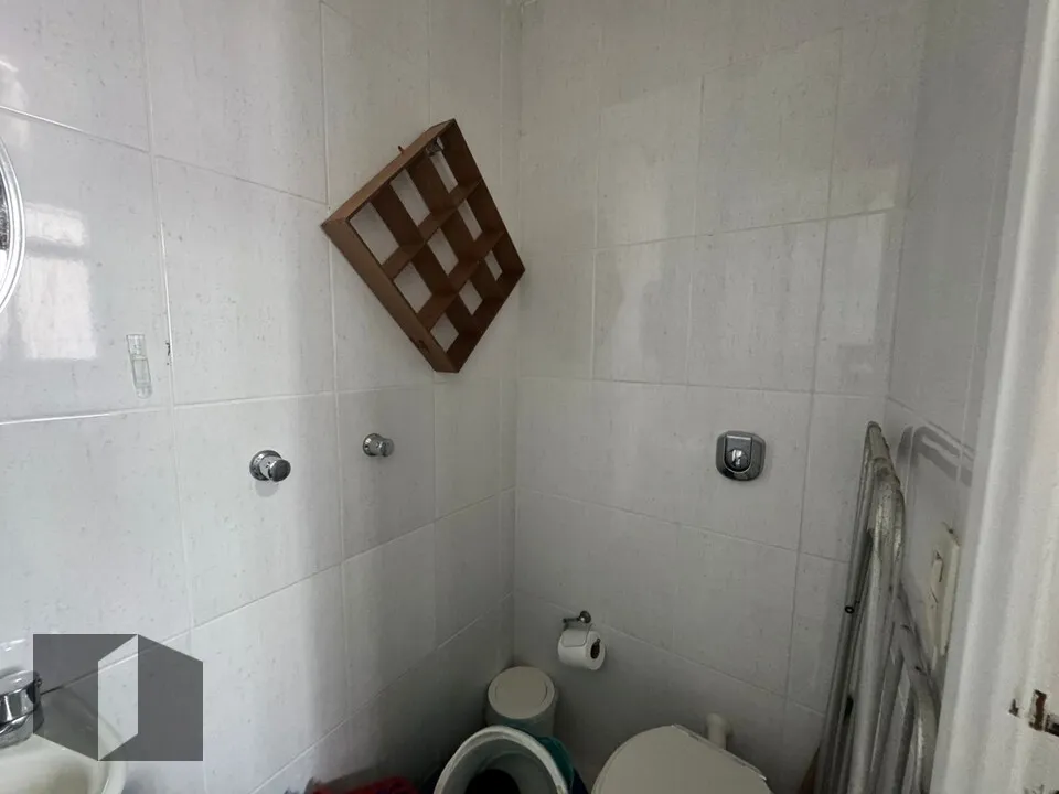 Apartment with a closed kitchen and gas stove — photo 16