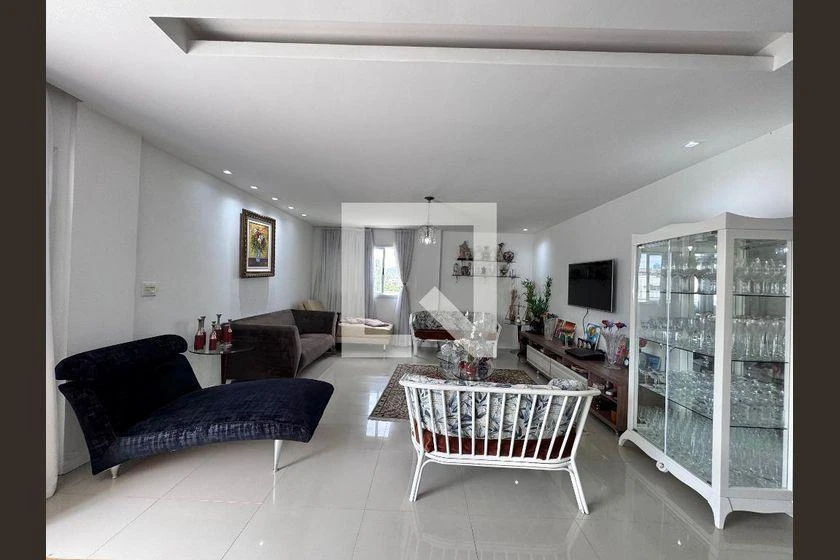 Furnished 360 m² apartment with 3 en-suite bedrooms — photo 20