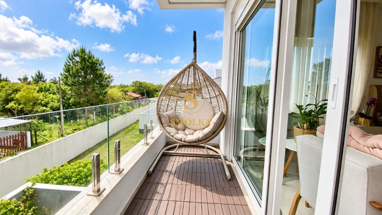 5-bedroom house with floor-to-ceiling windows — photo 53