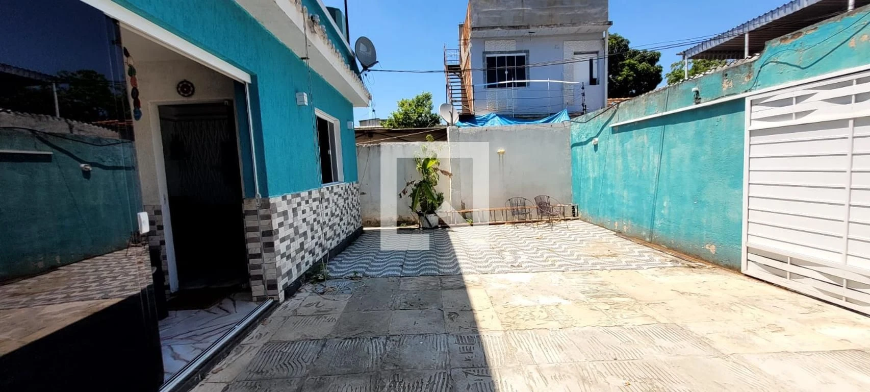 Furnished apartment, 260 m², with a grill on the balcony — photo 26