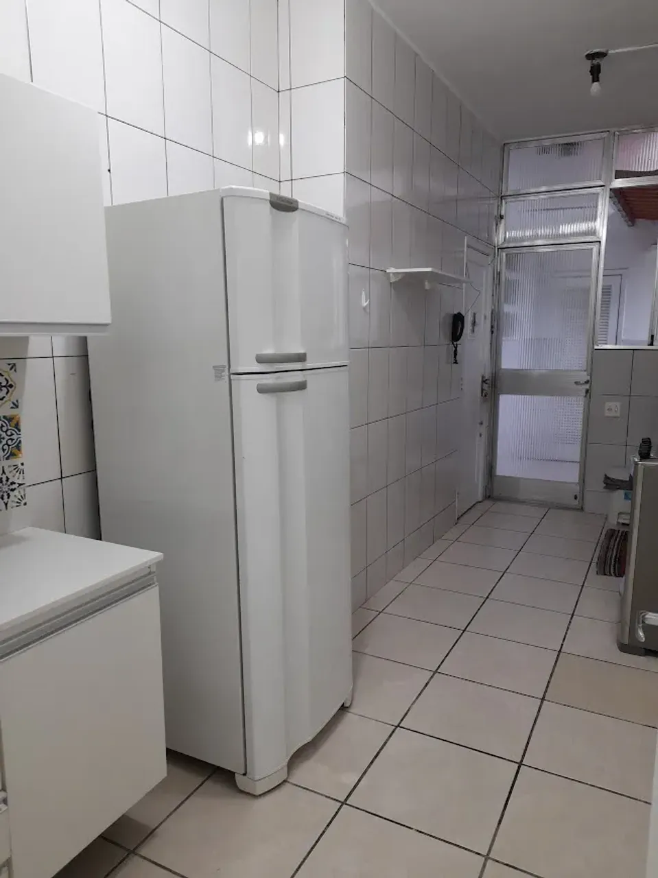 Furnished 4-bedroom apartment with a gas stove — photo 19