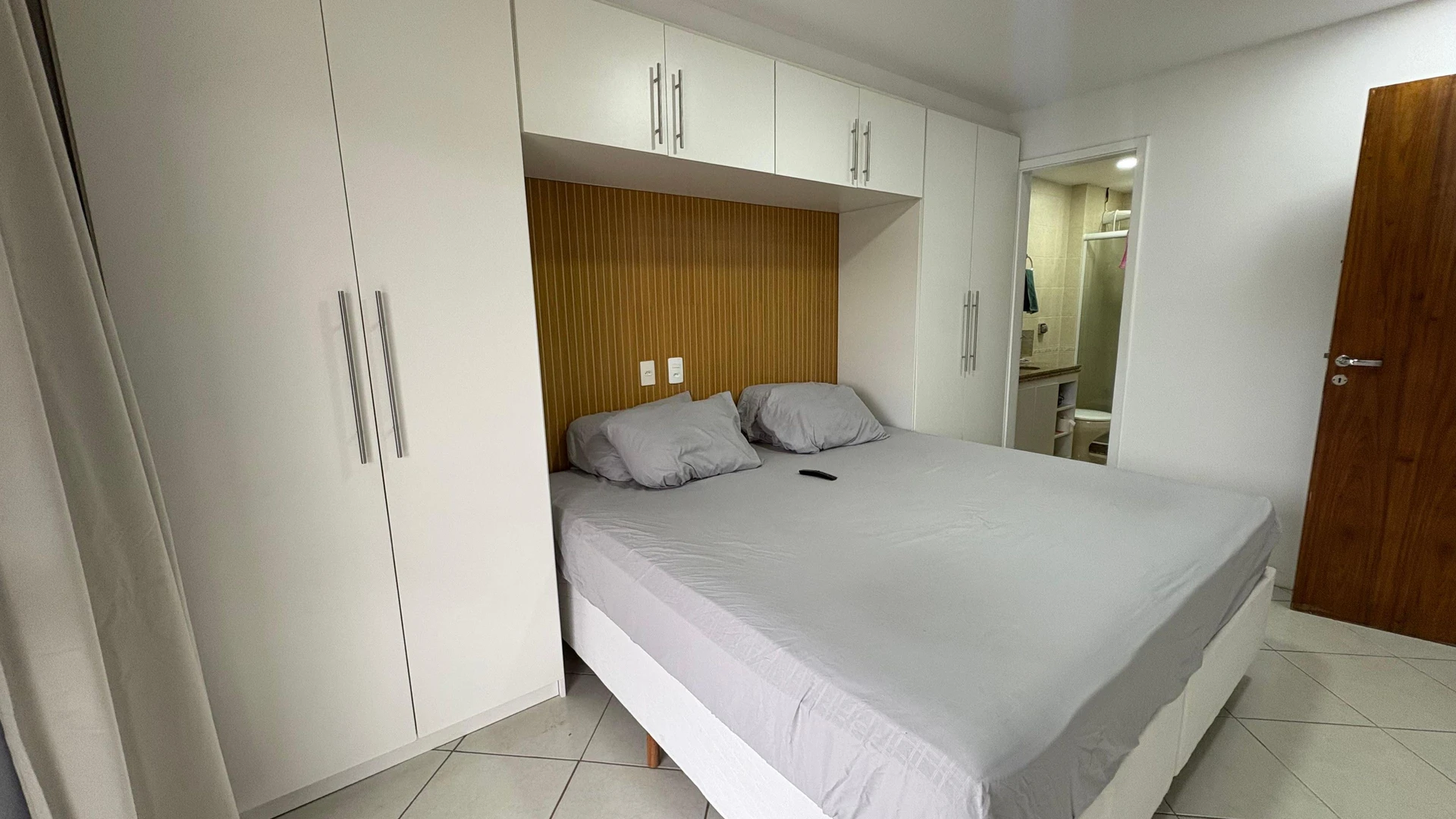 Furnished apartment, 114 m², with a jacuzzi — photo 37