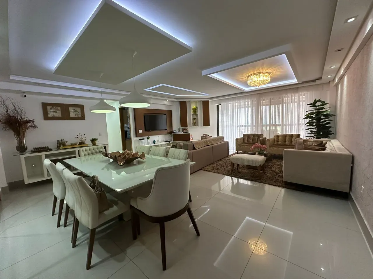 141 m² apartment with a washing machine and a home office — photo 6