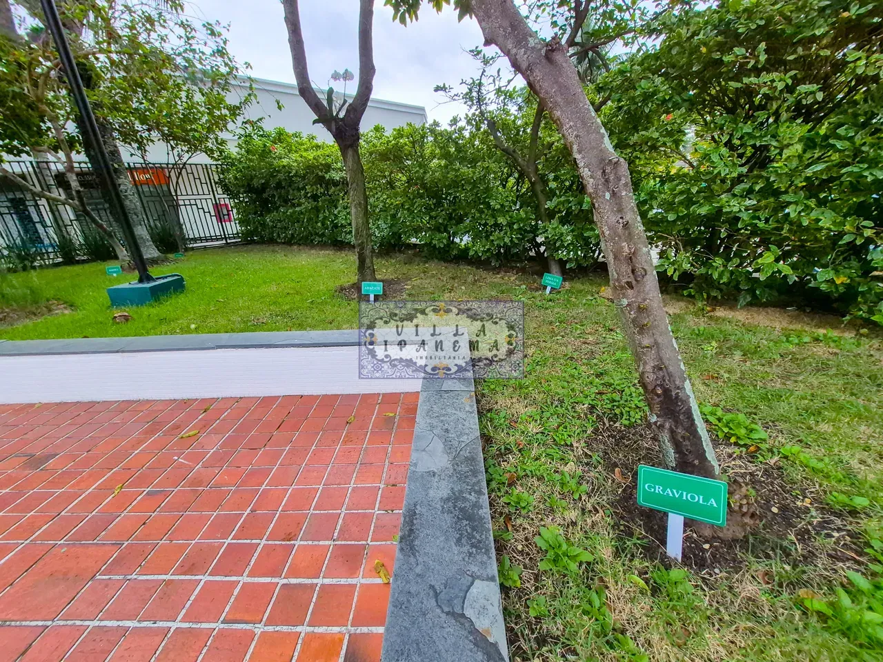 200 m² apartment with 3 en-suite bedrooms and private BBQ — photo 65