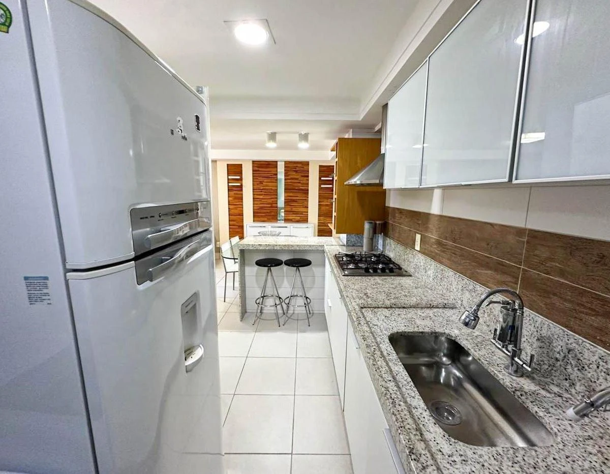 Furnished apartment, 68 m², with a washing machine — photo 12