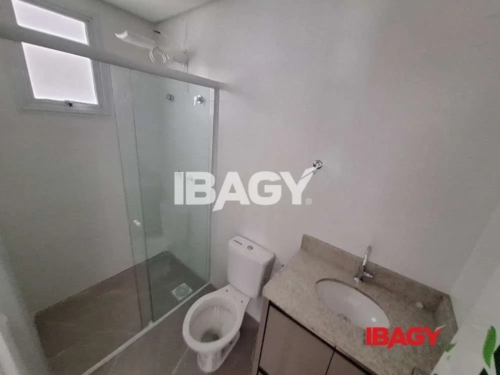 2-bedroom apartment with 2 bathrooms and parking — photo 7