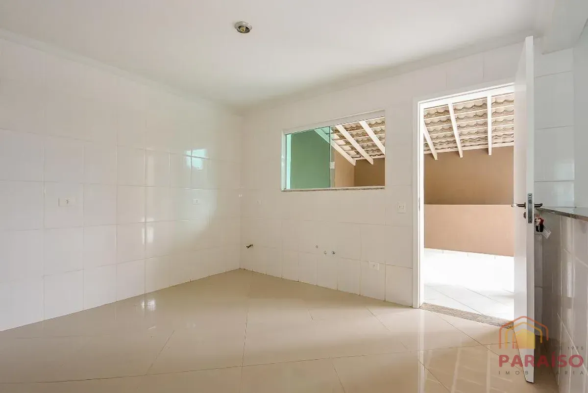 House with 3 bedrooms, balcony and 3 parking spaces — photo 26