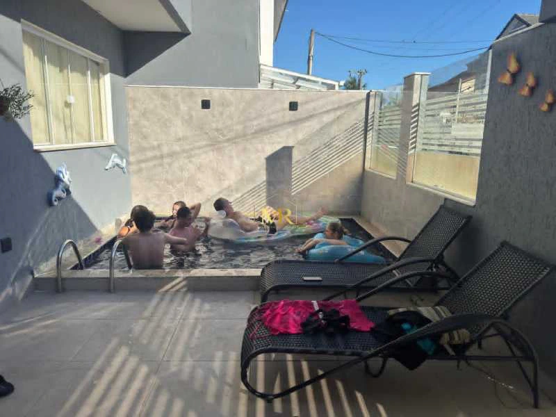 Triplex house for rent with 4 bedrooms and 4 bathrooms — photo 5