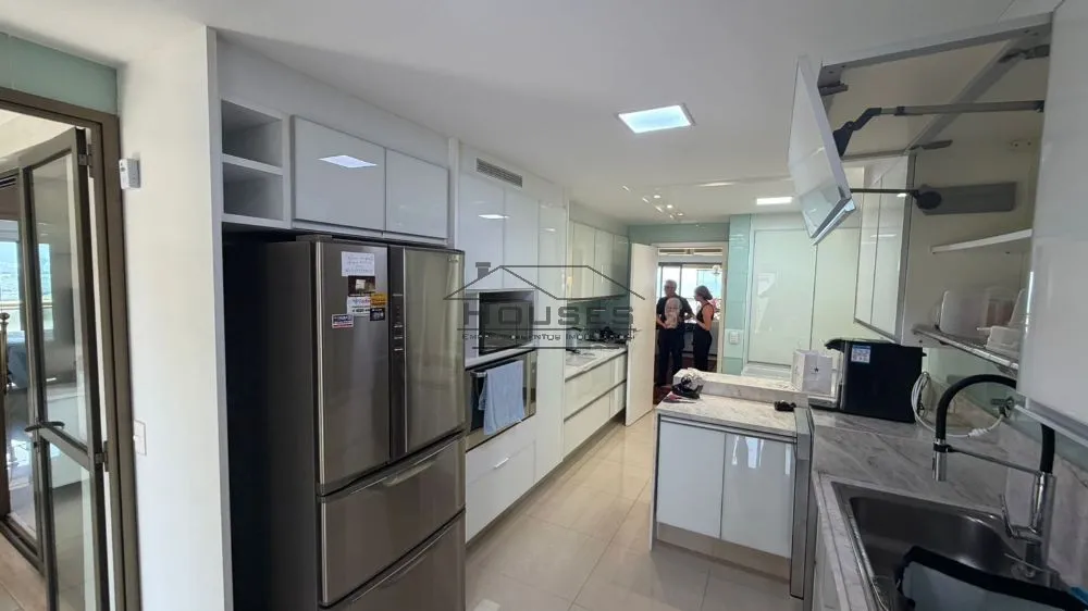 4-bedroom unfurnished apartment with 1 bathroom — photo 45