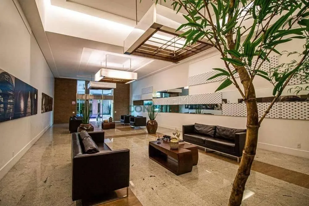 Glass-enclosed balcony in a 2-bedroom apartment, 74 m² — photo 4