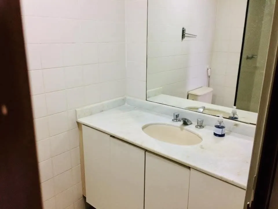 2-bedroom apartment in a building with a gym — photo 10