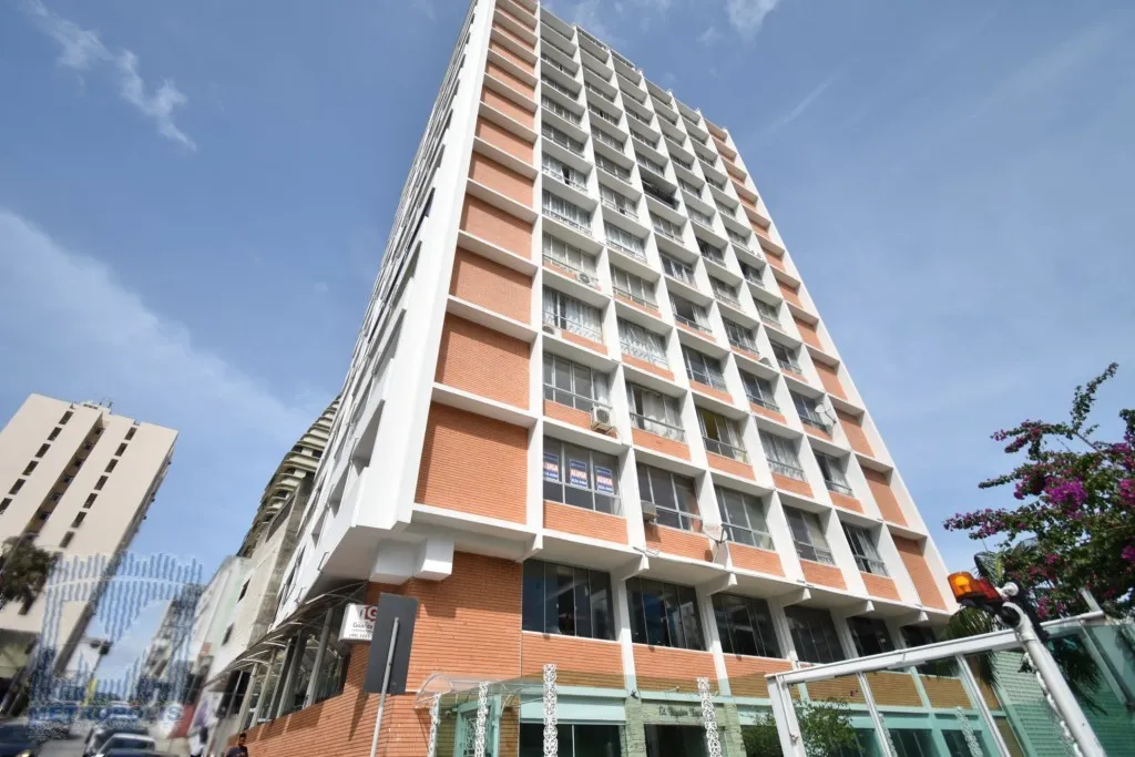 Квартира 61 м² з 2 спальнями та балконом
