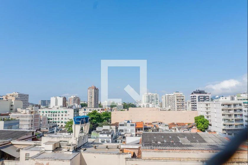 2-bedroom apartment with a mountain view in Rio de Janeiro — photo 10