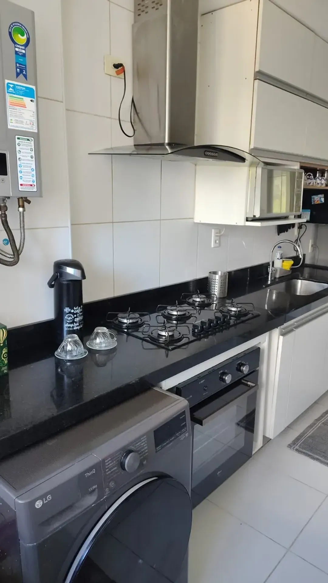 Furnished 2-bedroom apartment with balcony and 3 baths — photo 19