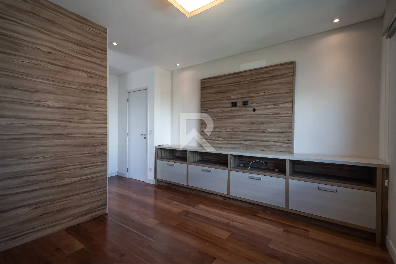 Apartamento de 231 m² com 4 quartos e 5 banheiros — photo 23