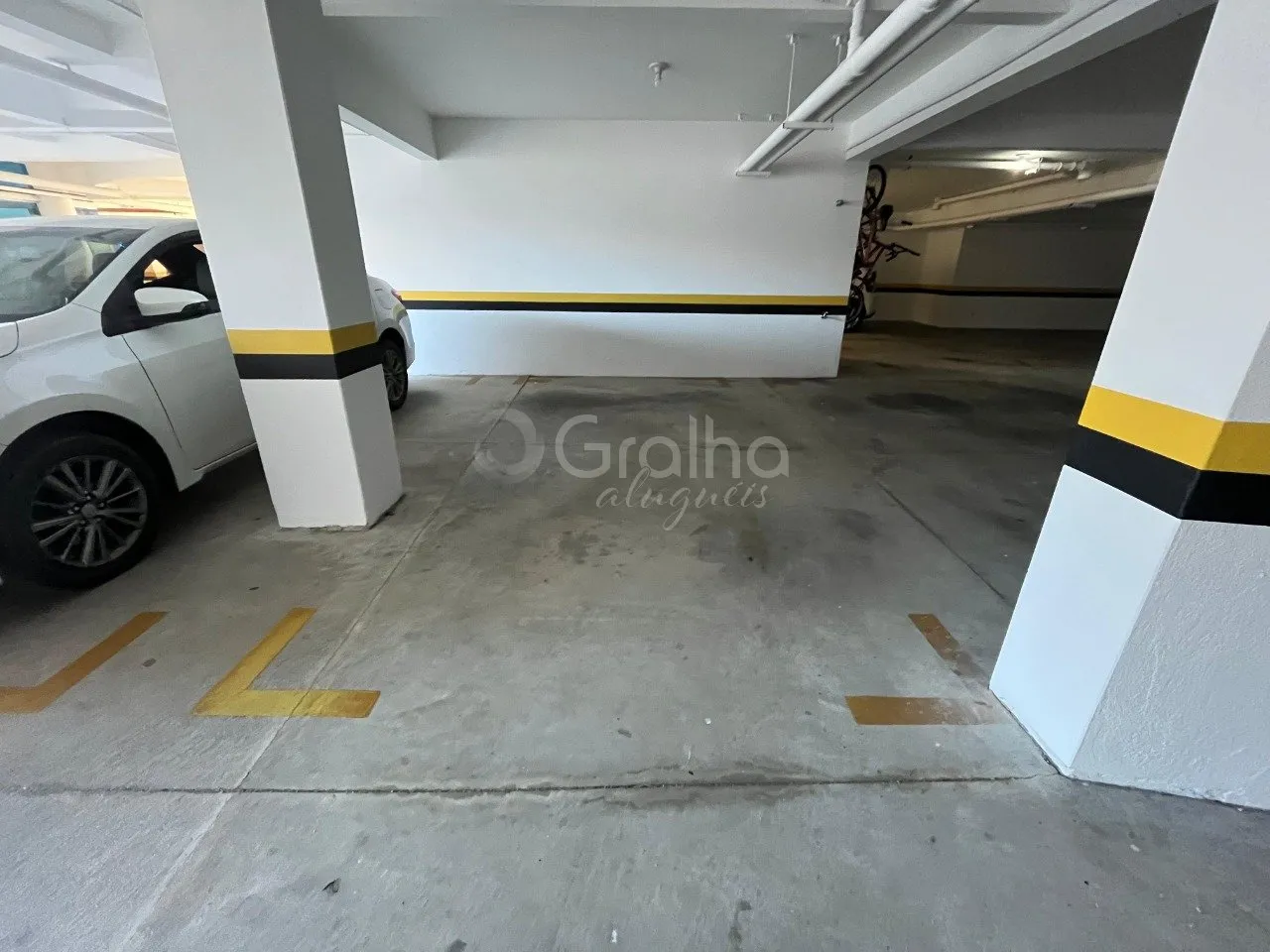Apartamento amueblado de 2 dormitorios con parrilla en balcón — photo 26
