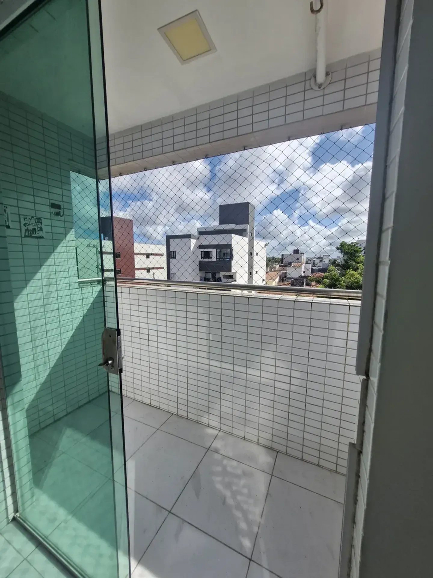3-bedroom apartment, 1 with its own bathroom, 77 m² — photo 9