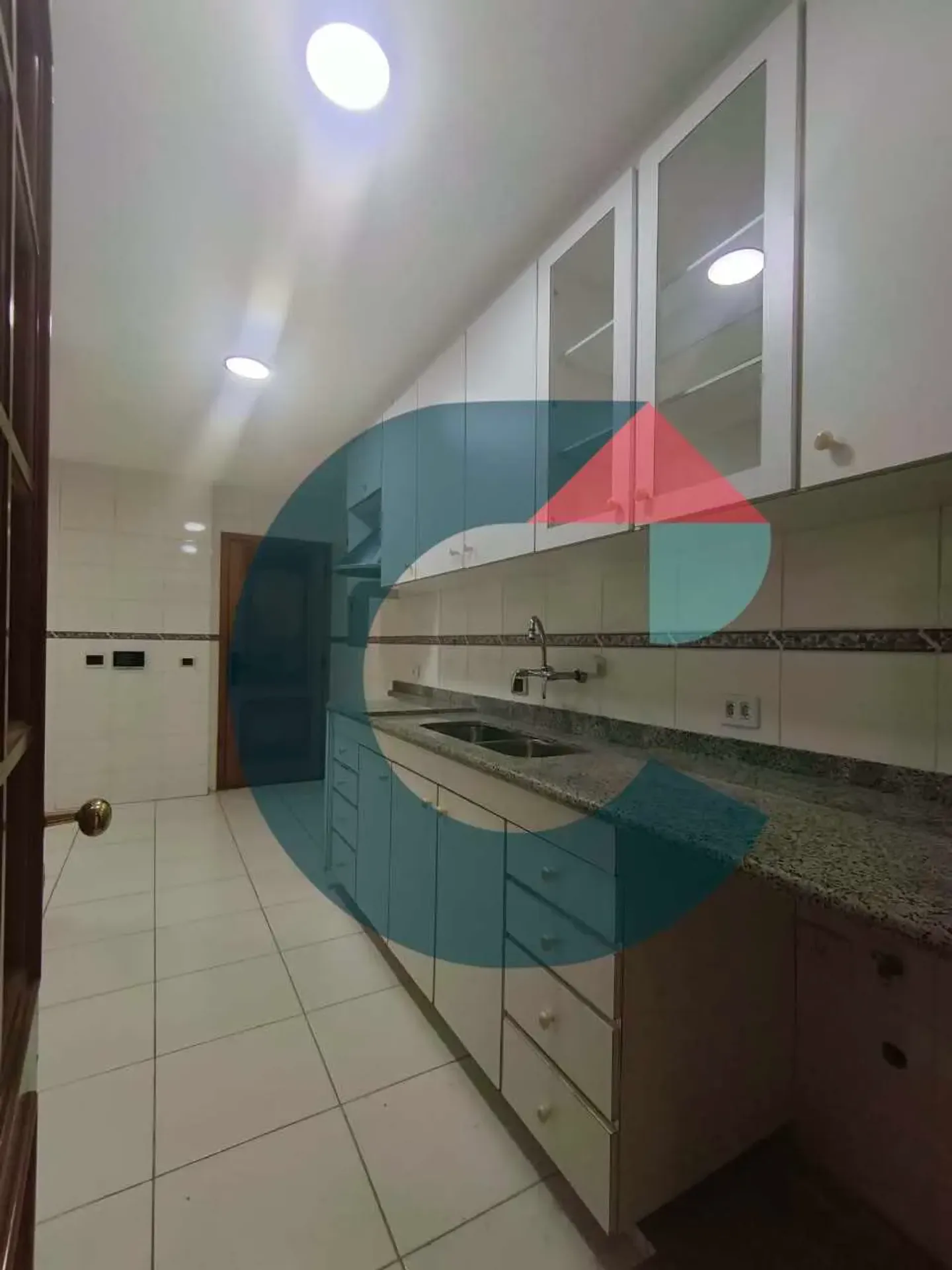Departamento en piso 2 con bañera — photo 4
