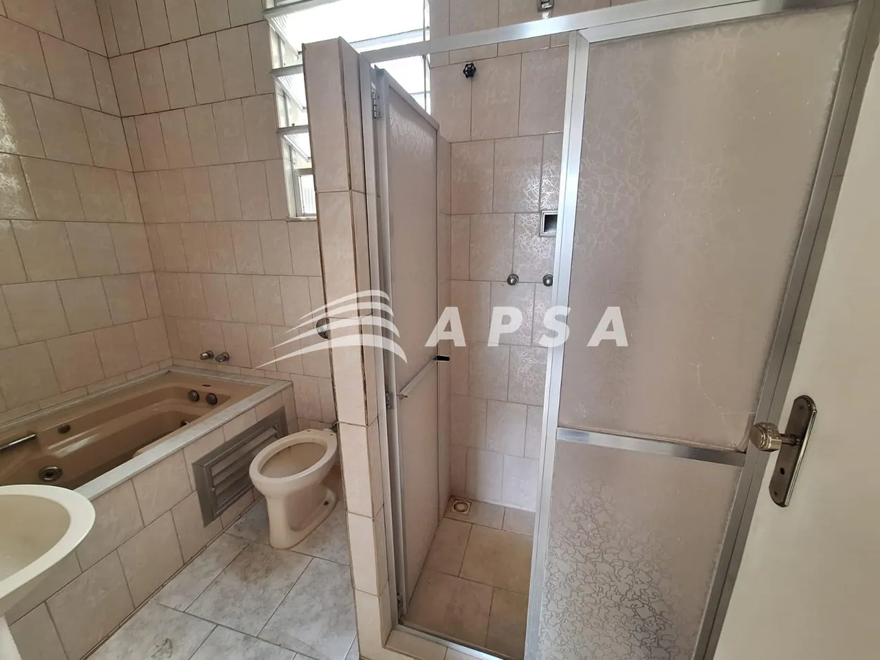 Unfurnished 2-bedroom apartment with 2 bathrooms, no parking — photo 4