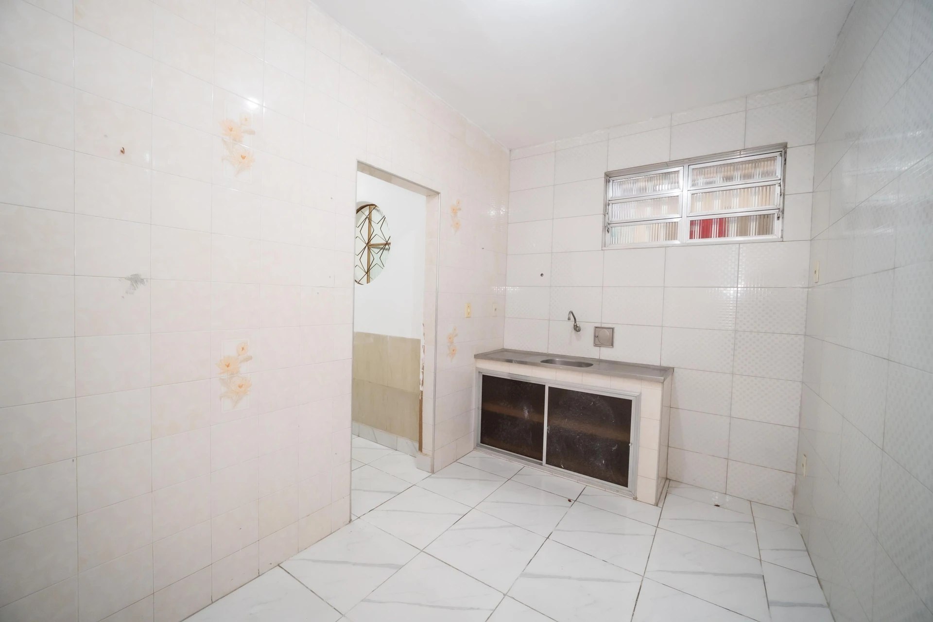Unfurnished house with 2 bedrooms and separate kitchen — photo 25