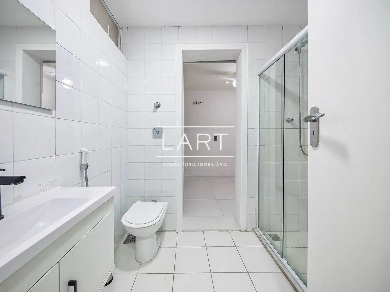 Furnished apartment, 465 m², with a water view — photo 26