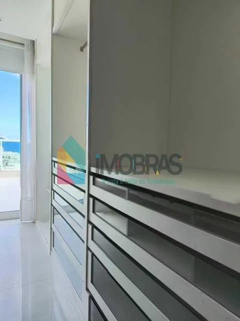 Triplex penthouse 660 m² with 3 suites and parking — photo 10