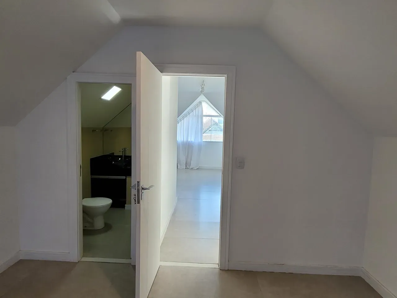 Casa mobiliada com 4 quartos e cozinha aberta a gás — photo 39