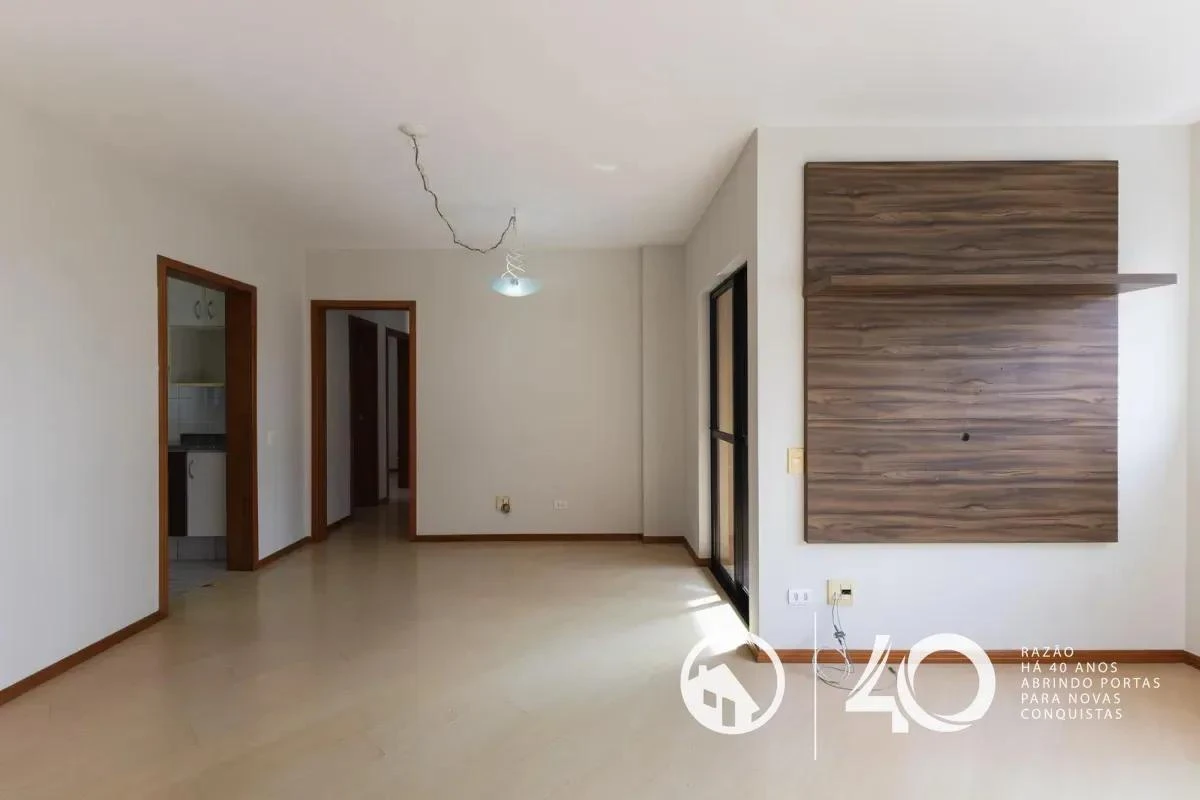 3-bedroom apartment with a home office — photo 22