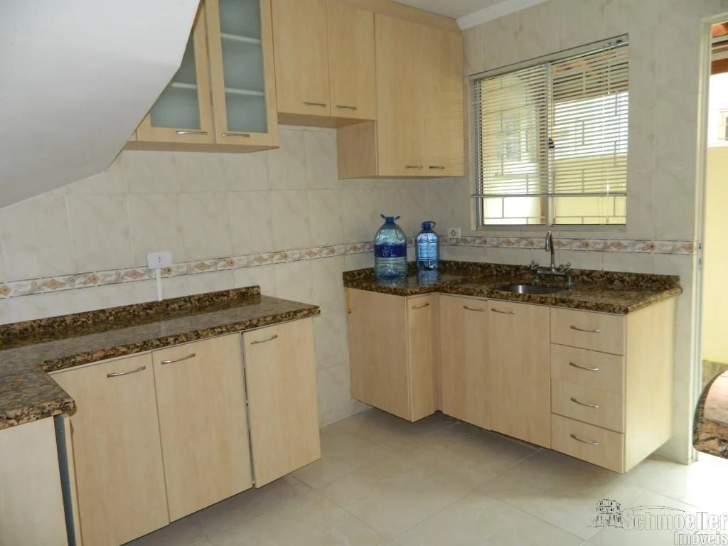 3-bedroom house with a grill on the balcony in Curitiba — photo 2