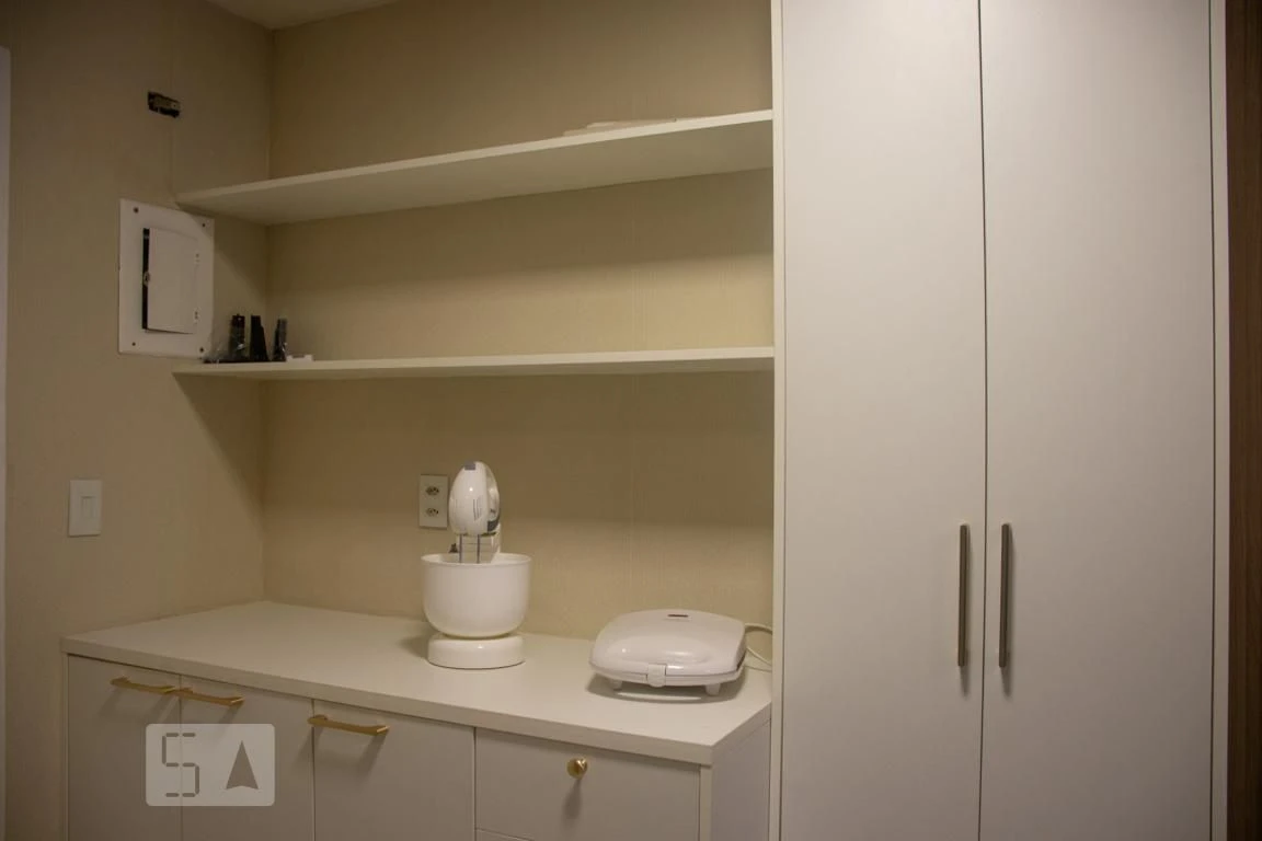 Furnished 2-bedroom apartment with enclosed glass balcony — photo 24