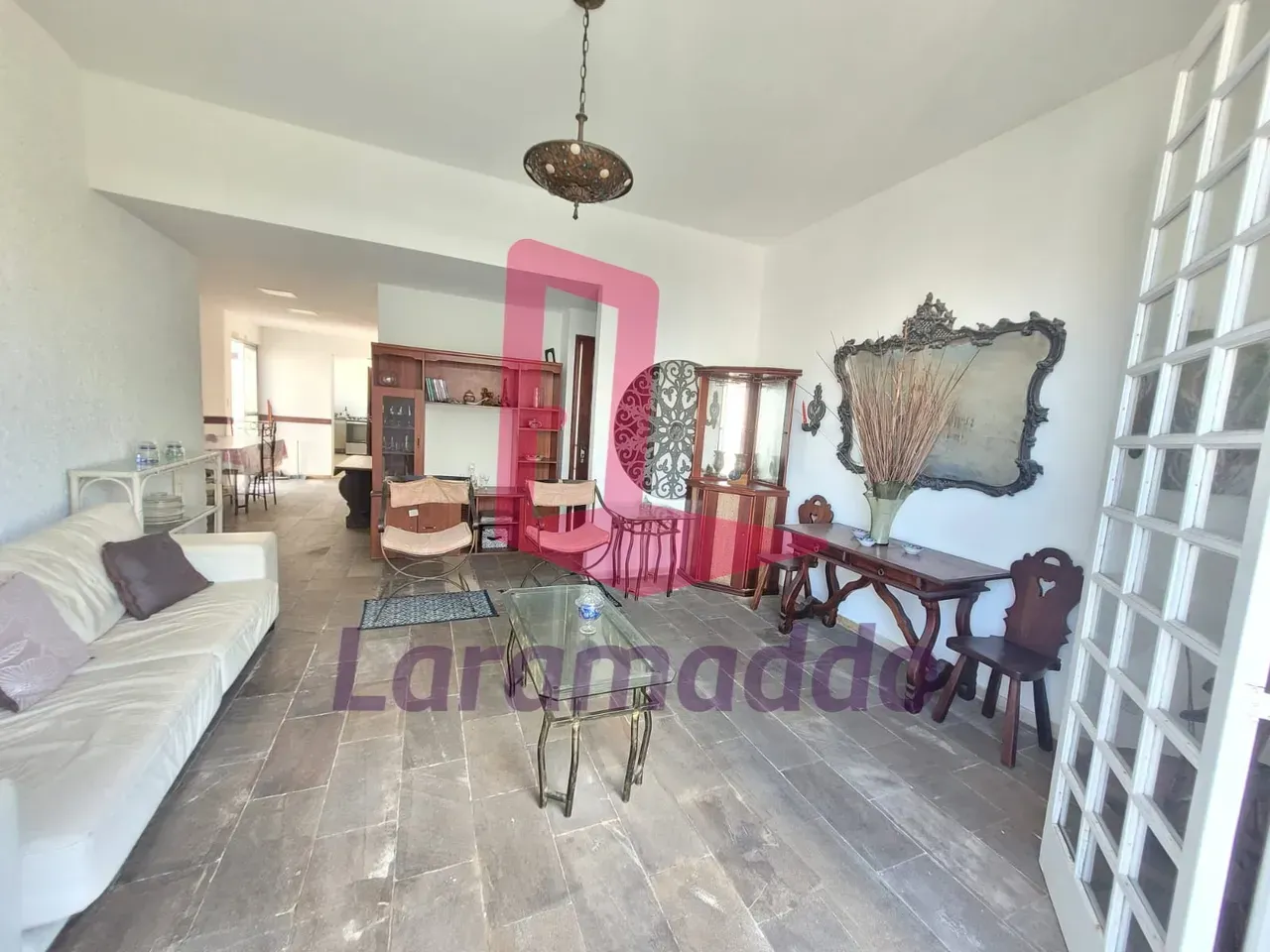 210 m² apartment with 5 bedrooms and 3 bathrooms — photo 7