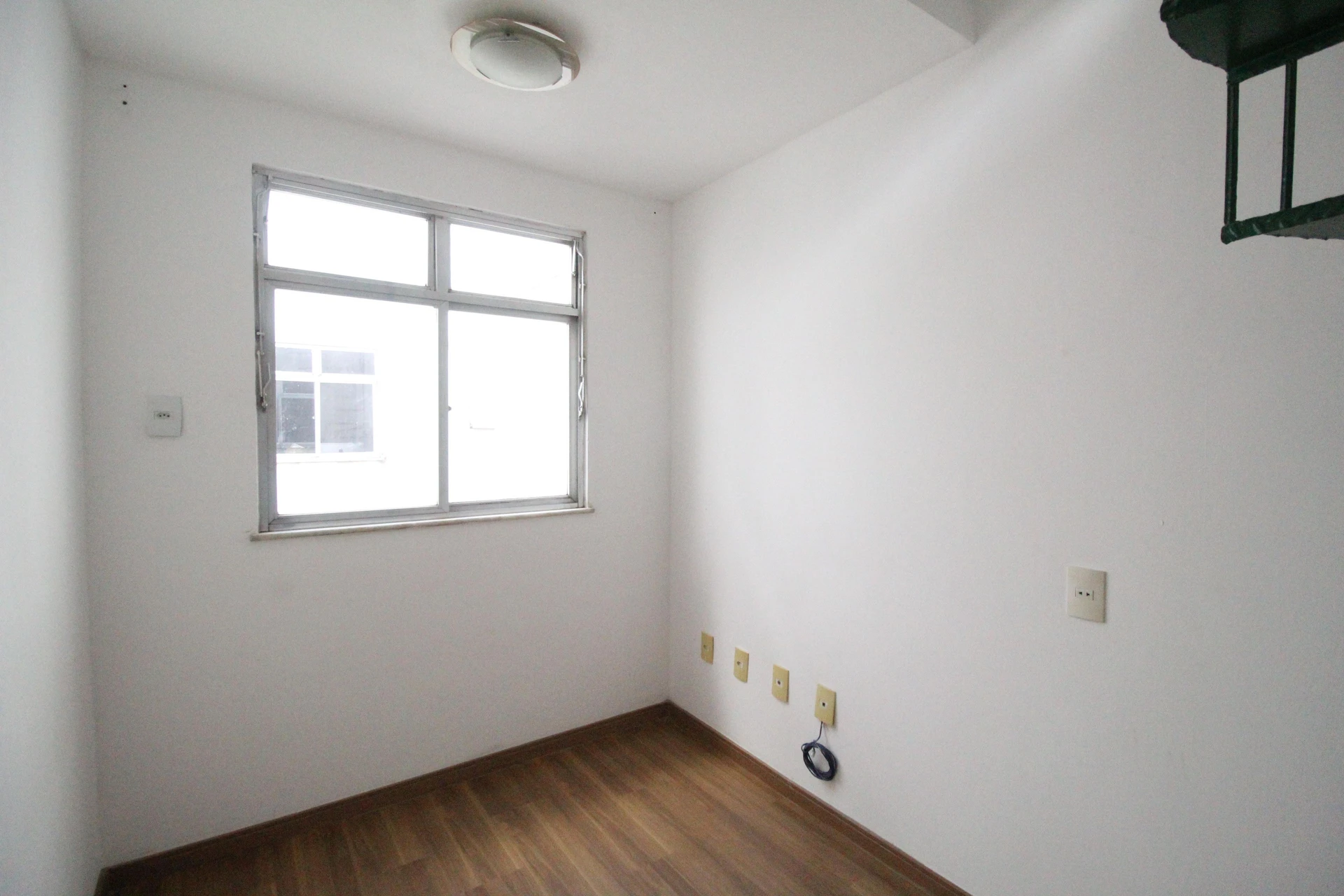 Apartamento sin muebles con 3 dormitorios y jardín privado — photo 32