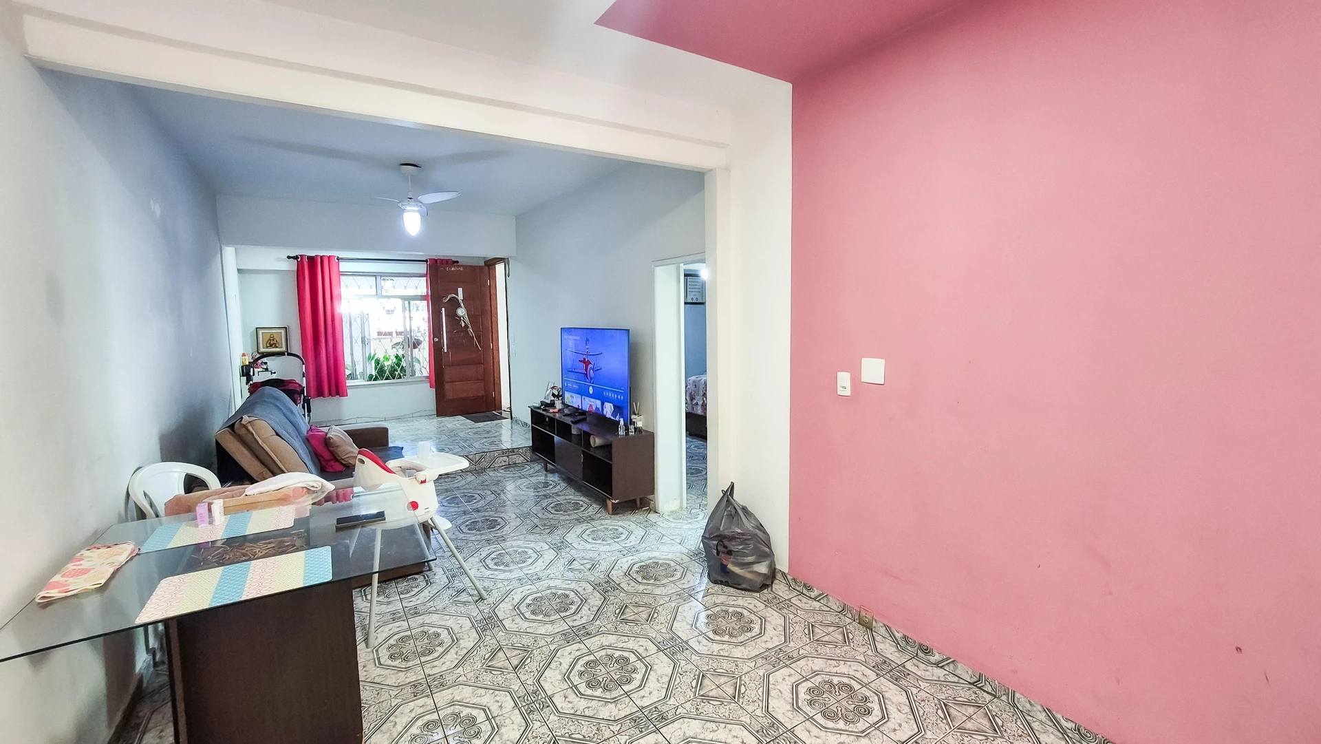 Furnished house with 4 bedrooms and a balcony grill