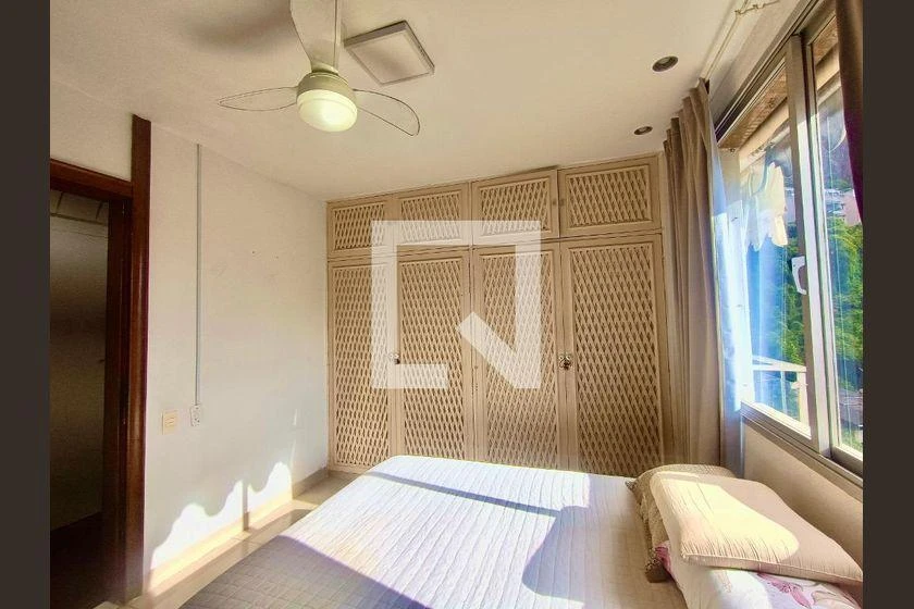 Apartamento de 4 quartos com cozinha integrada e 280 m² — photo 32