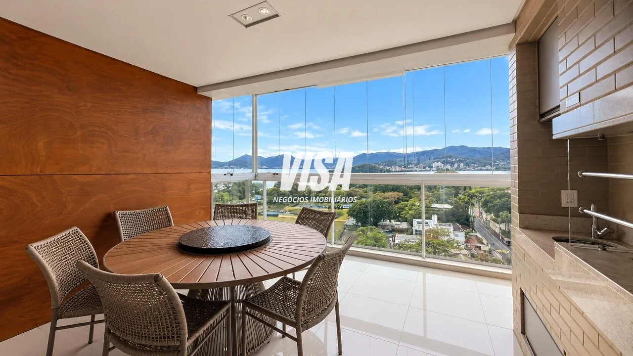 Apartment on the 17th floor with floor-to-ceiling windows — photo 28