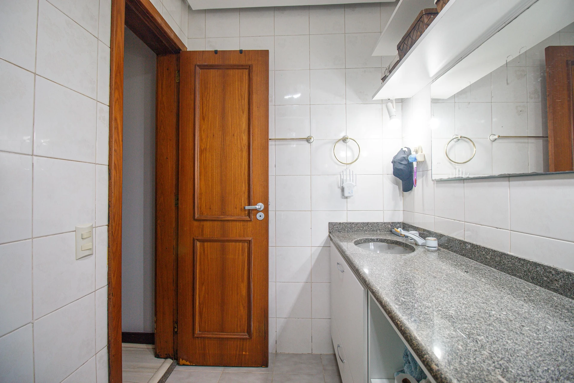 Furnished 2-bedroom apartment with 2 bathrooms and pet-friendly policy — photo 13