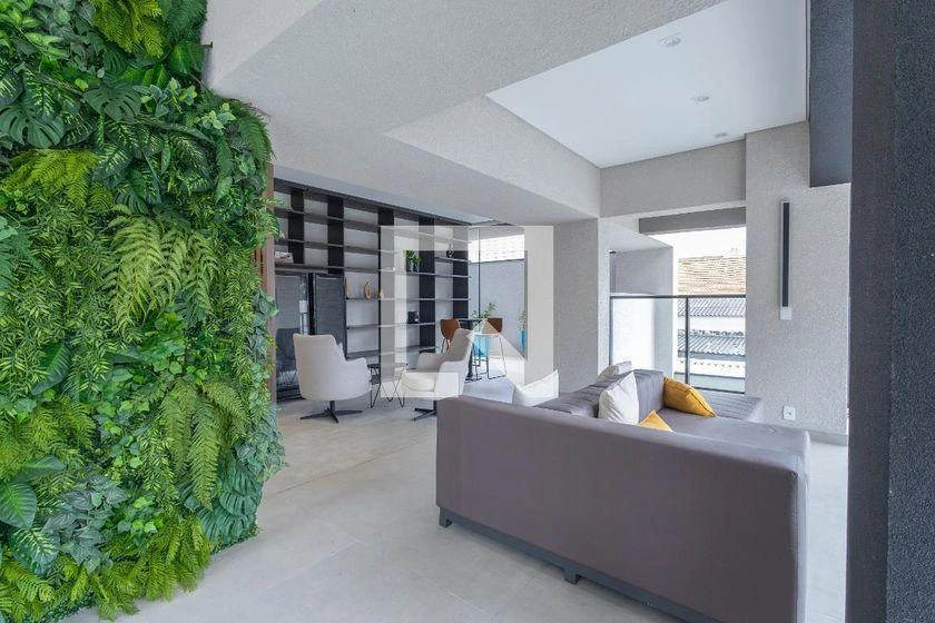 Furnished 1-bedroom apartment with 24 m² and floor-to-ceiling windows — photo 15