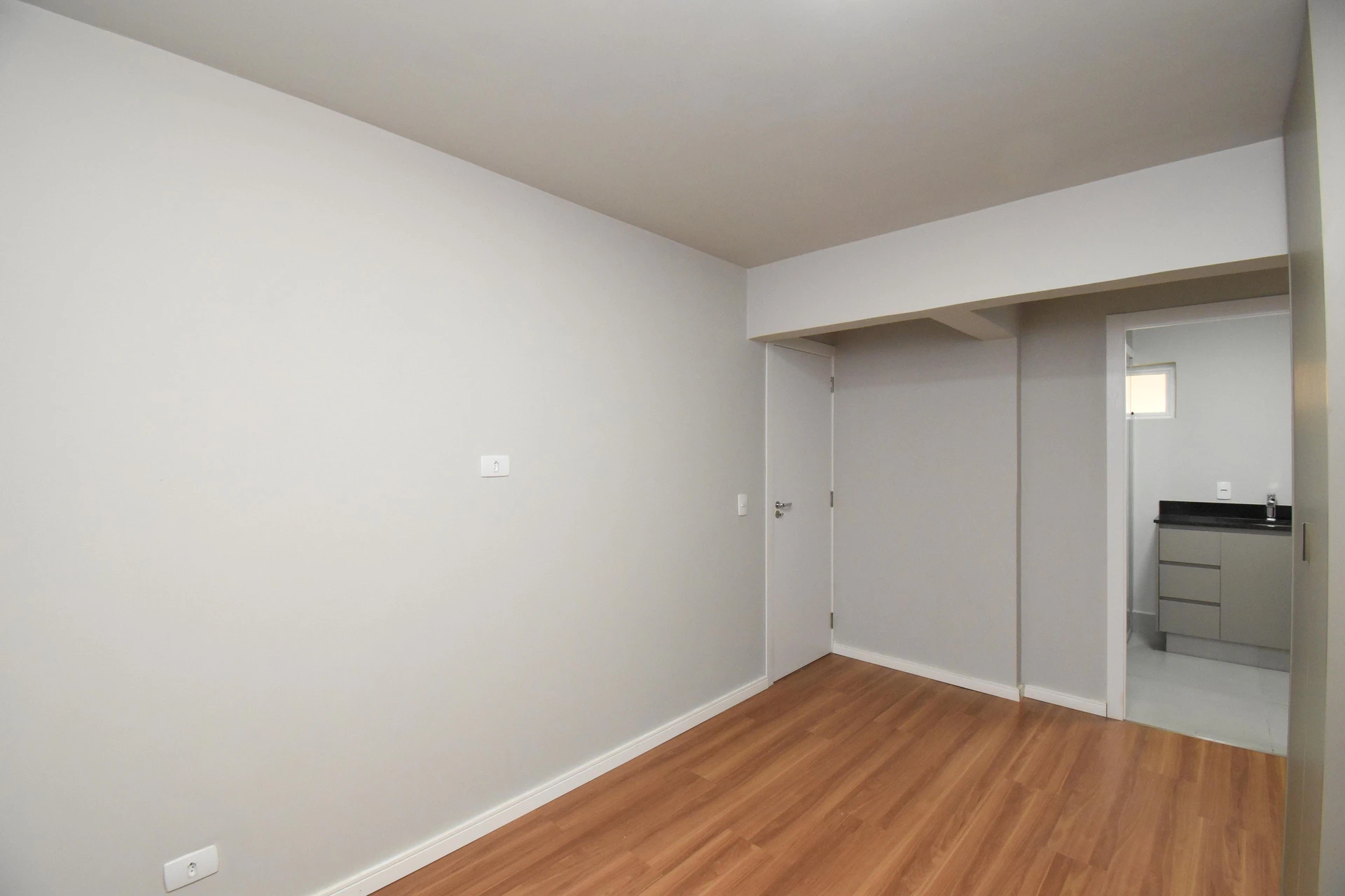 Apartamento de 2 quartos em condomínio com academia — photo 6