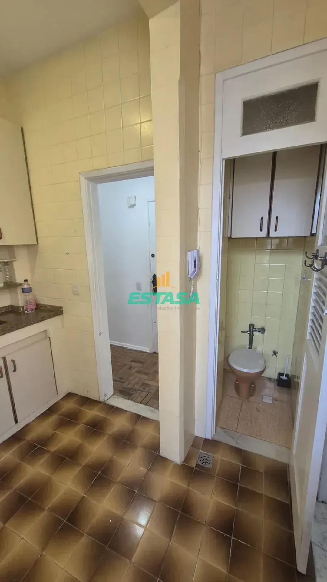 1-bedroom apartment with a separate closed kitchen — photo 26