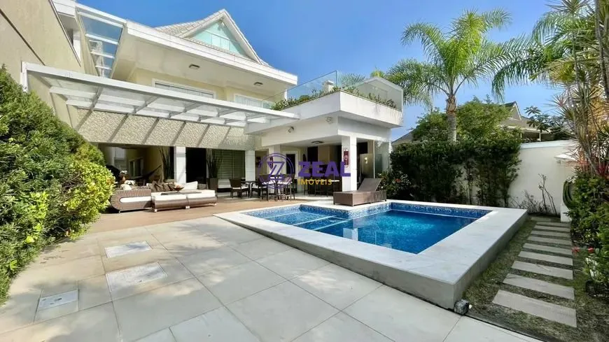 Furnished house with 4 suites and an integrated kitchen 380 m² — photo 2