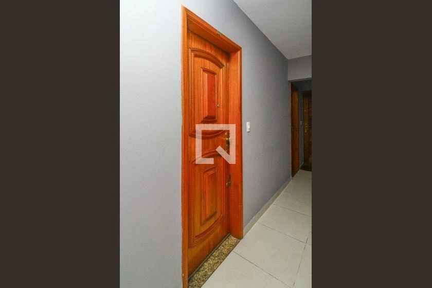 Apartment, 77 m², with wood or laminate floors — photo 32