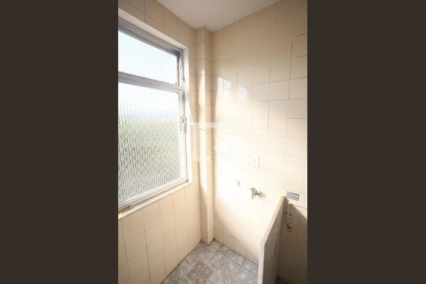 Rental apartment with 2 bedrooms and 1 bathroom — photo 37
