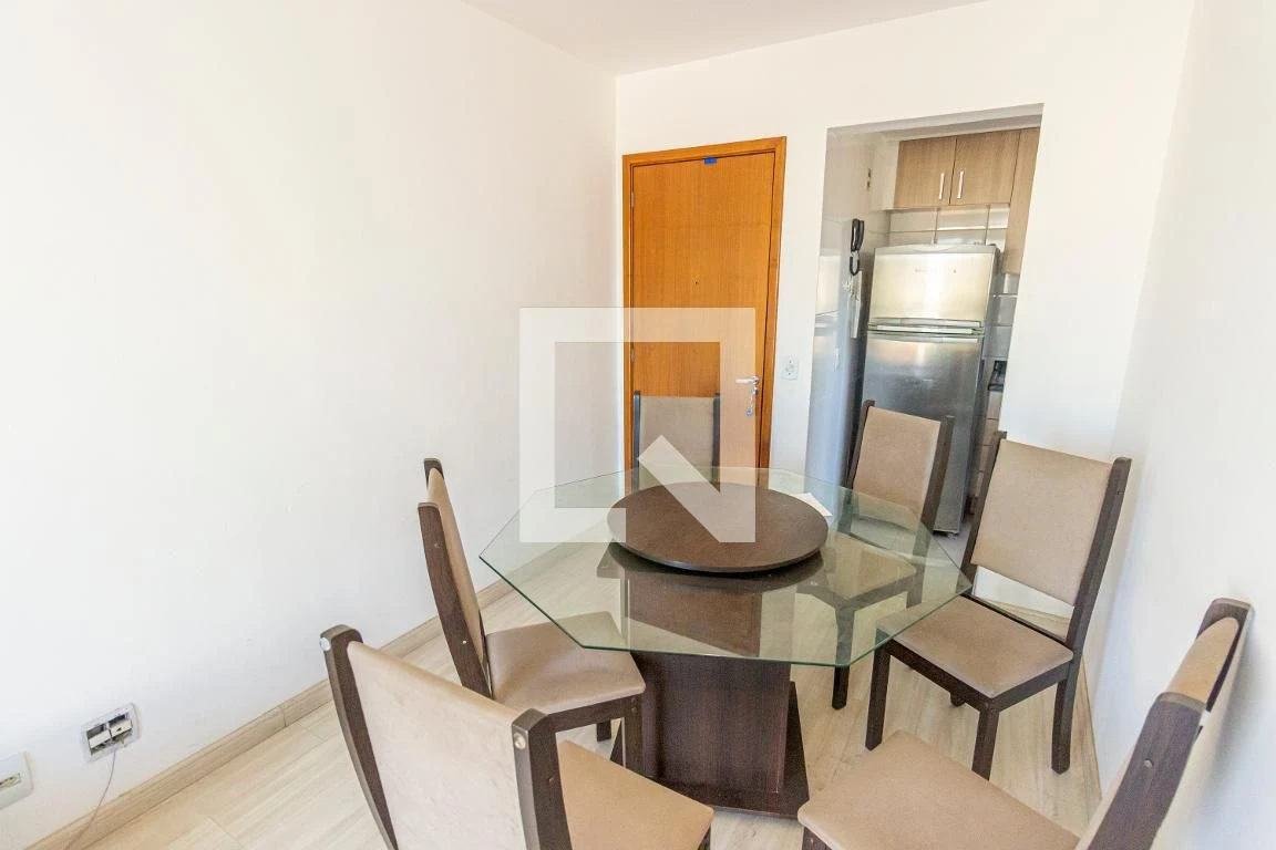 2-bedroom apartment in a building with a gym — photo 39