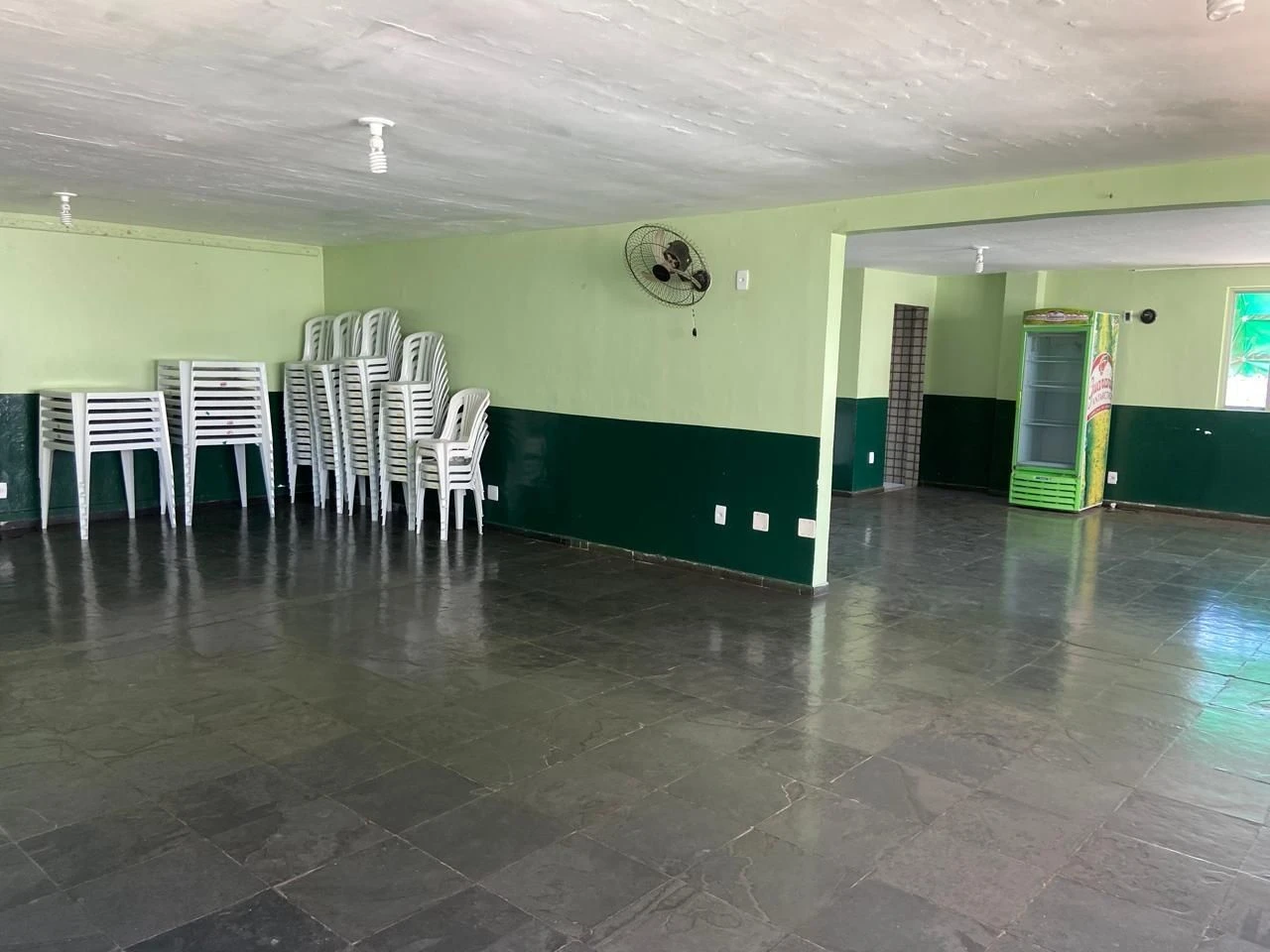 Unfurnished 2-bedroom apartment with a separate kitchen — photo 30