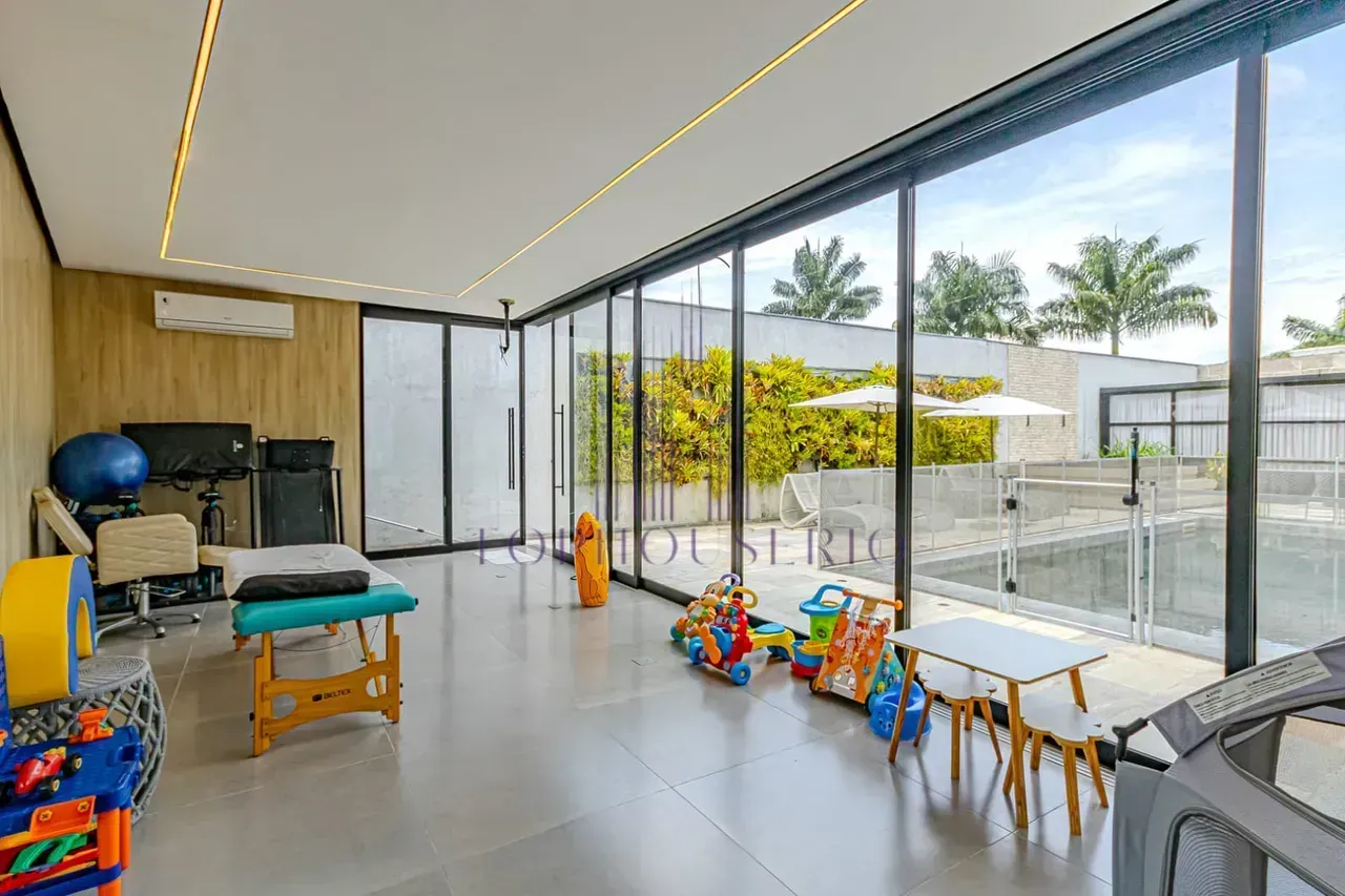 Casa com 4 quartos, 5 banheiros e vista para as montanhas — photo 28