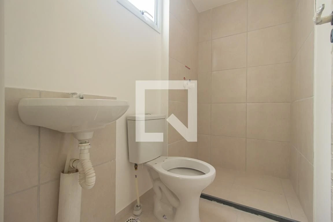 2-bedroom apartment in a building with a gym — photo 35