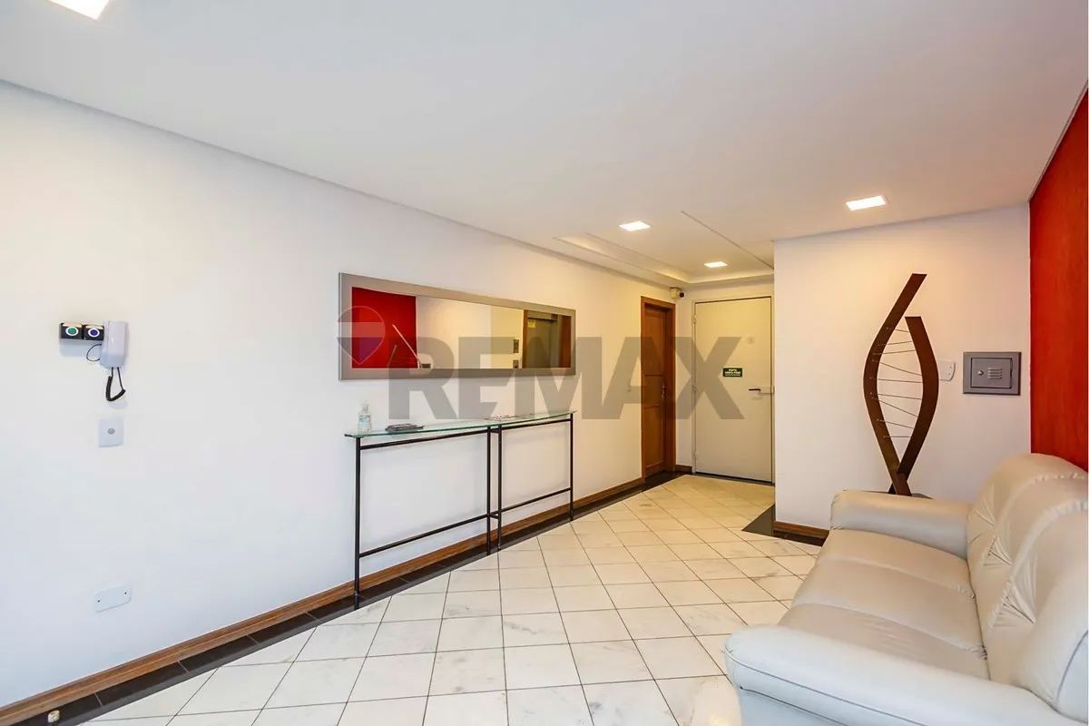 Apartment, 36 m², with wood or laminate floors — photo 32