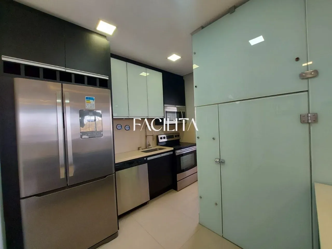 Меблированный дуплекс-пентхаус с 4 спальнями и 245 м² — photo 2