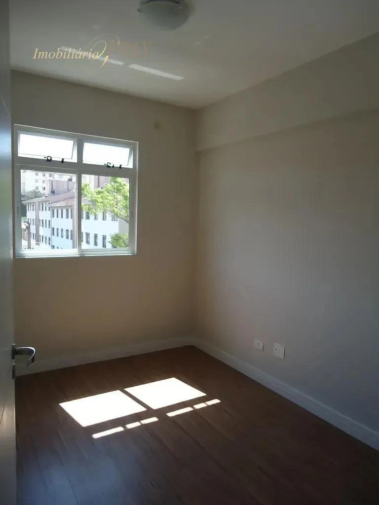 Apartamento, 60 m², com piso de madeira ou laminado — photo 8